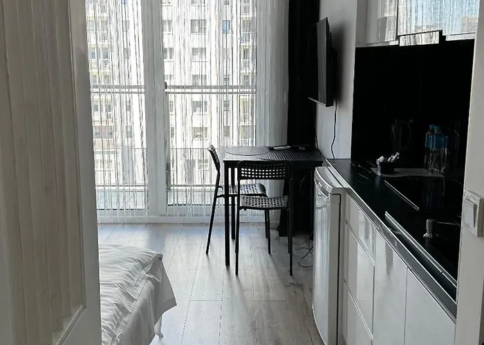 Primo Fabryczna Studio Апартаменты *